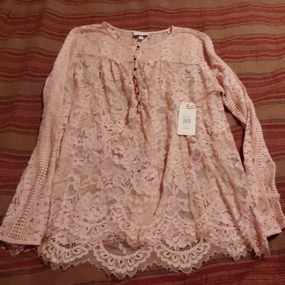 COPY - Adorable pink Lace top